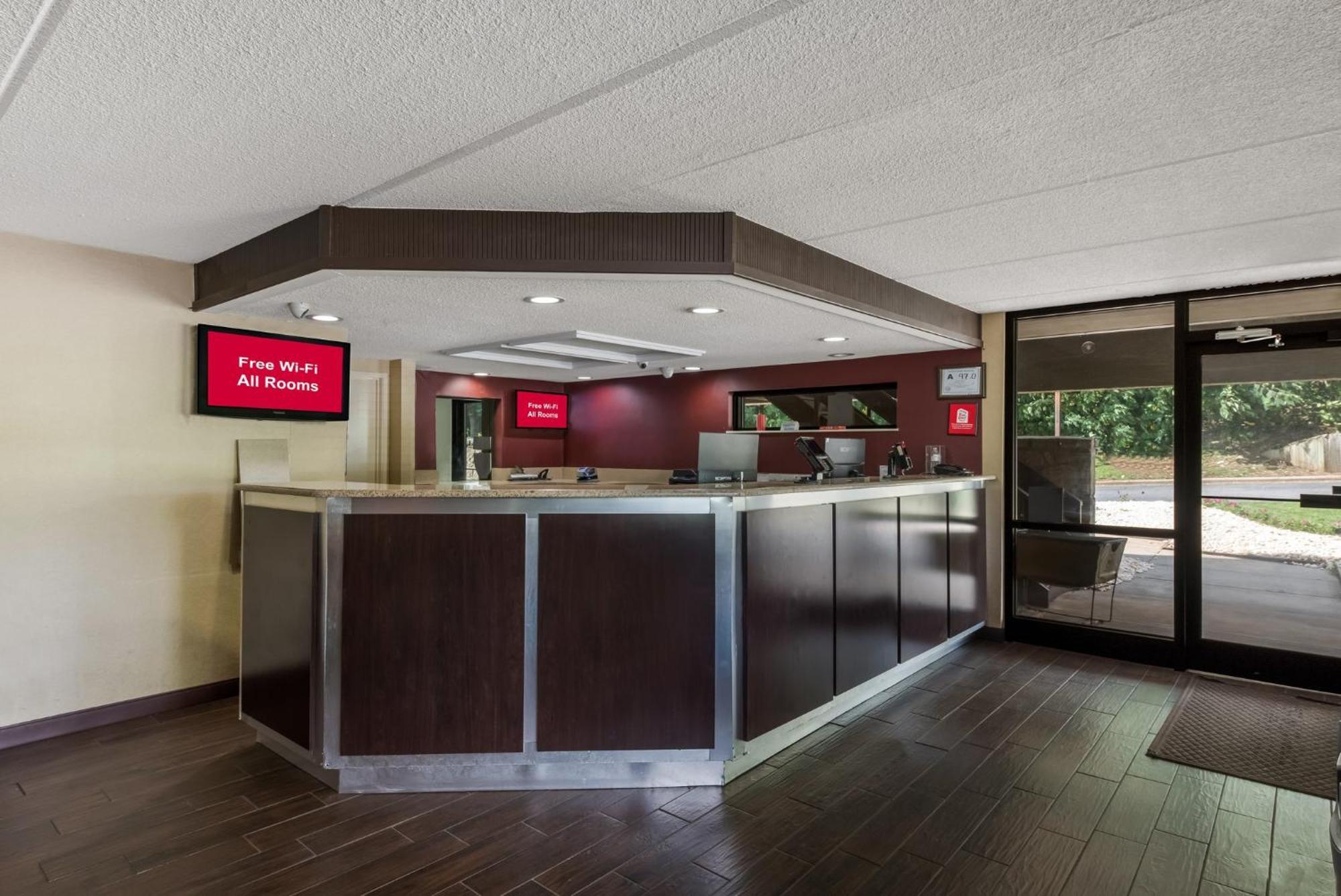 Red Roof Motel 2*